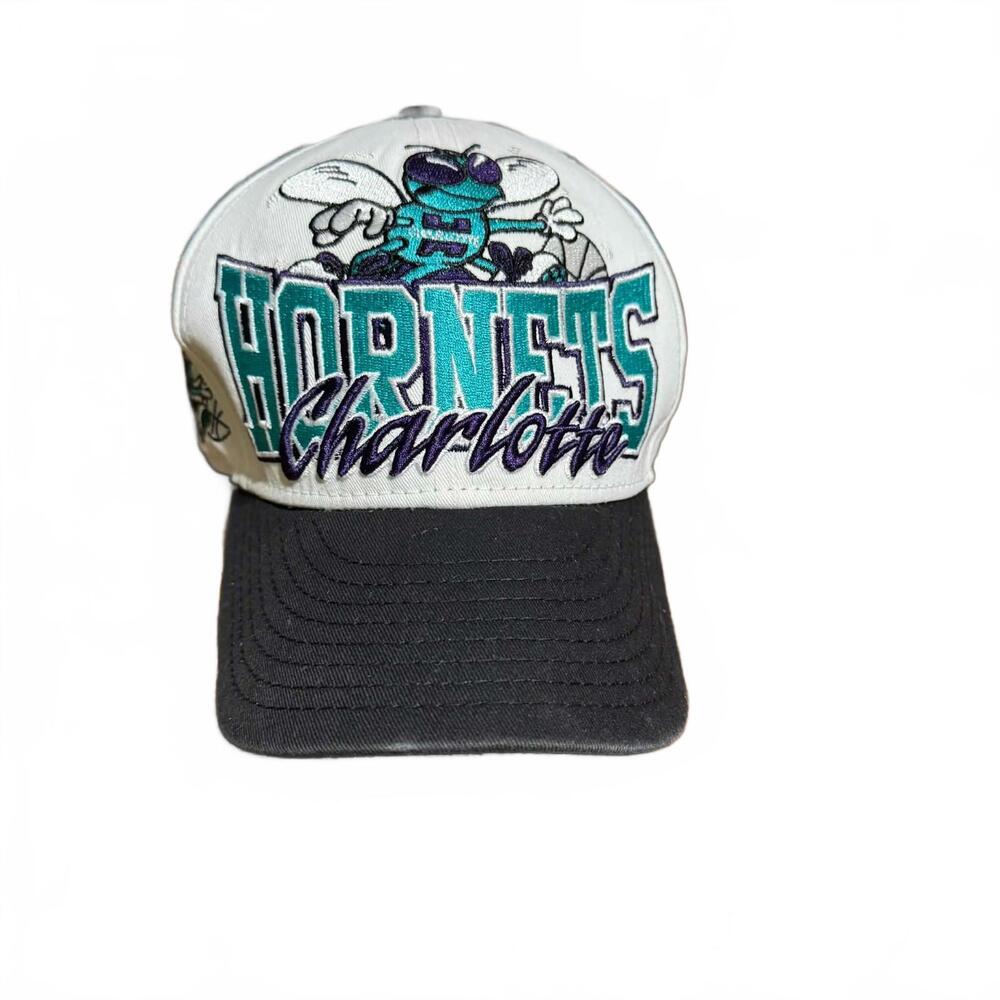New Era Adult Charlotte Hornets Hardwood Classic 9Fifty Big Logo Hat Snapback